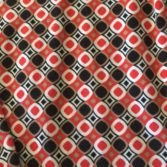 Jones New York Geometric Print Top Size Small - Picture 2 of 3